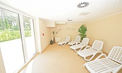 Wellnessbereich mit Innenpool (8 m x 4 m - 1,30 m tief), Sauna und Ruheraum im Haupthaus A inklusive