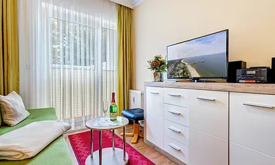 Flat-TV & Zugang auf die Terrasse