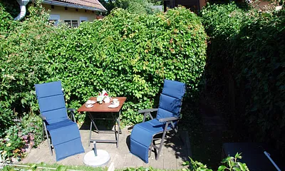 Gartensitzplatz der Ferienwohnung in Alleinnutzung