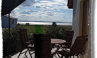 Terasse in Südlage mit Achterwasserblick