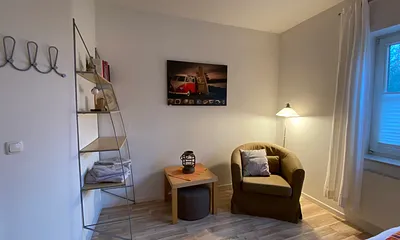 Lesen im Schlafzimmer 