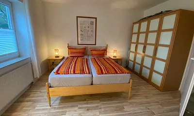 Grosses Schlafzimmer