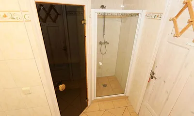 Badezimmer mit Sauna