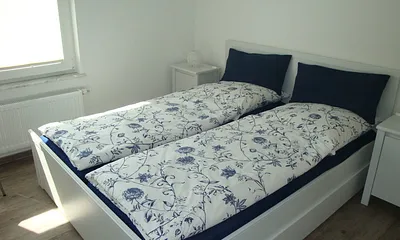 Das schöne Schlafzimmer mit Doppelbett 160x200cm