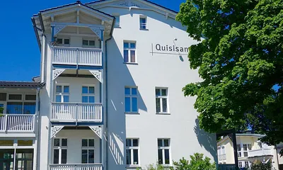 Haus Quisisana in Rügener Bäderarchitektur , Links unten einer unserer zwei Balkone