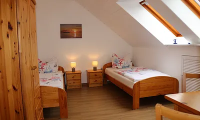 2. Schlafzimmer mit 2 Einzelbetten