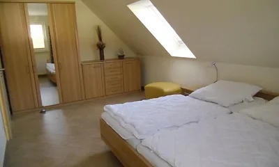 unteres Schlafzimmer