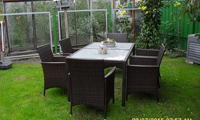 gemütlicher Außenbereich mit Grill