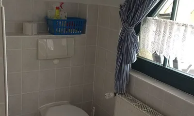 Das Bad im OG mit WC...