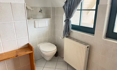 Das Bad im OG mit WC...