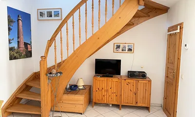 TV-Ecke mit Spieleschrank