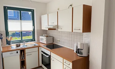 Die Küchennische mit Geschirrspüler etc.