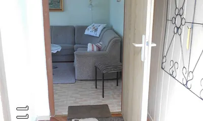 Eingangsbereich mit Blick zum Wohnraum