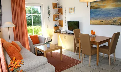 Wohnbereich mit Esstisch