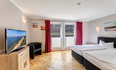 Schlafzimmer 2 mit Flat-TV