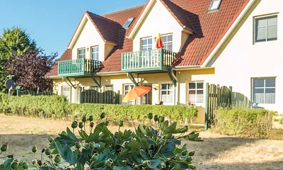 Außenansicht mit Balkon