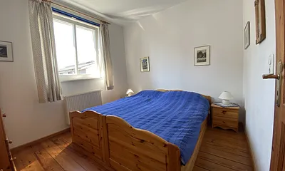 Schlafzimmer mit Doppelbett (auch einzeln stellbar)
