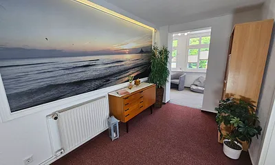 Der Flur mit Blick zur Veranda 