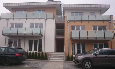 Außenansicht Nebeneingang