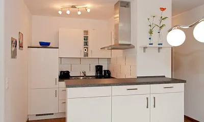 Küche kompl.ausgestattet, Kühlschrank, Gefrierschrank, Geschirrspüler,Herd mit Backofen,Kaffeemaschine, Wasserkocher , Toaster, Microwelle,Geschirr