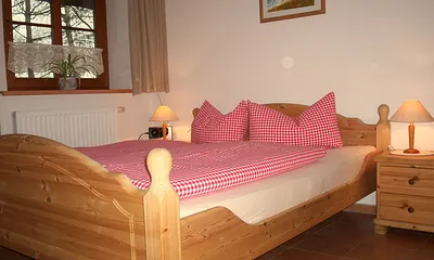 Töpperhus App. 02 Schlafzimmer (Doppelbett 160x200/Kleiderschrank) 