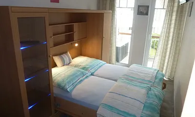 Schlafzimmer 2