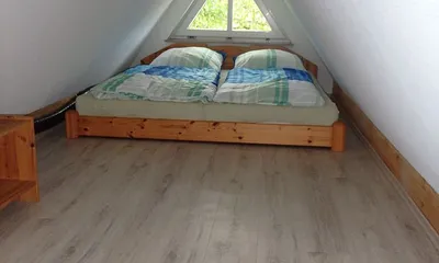 Schlafboden, maximale Deckenhöhe 1,60m !!!