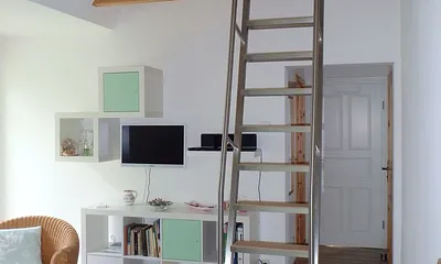 steile Treppe zum Schlafboden