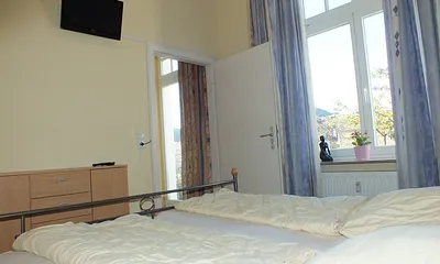 Mit separatem Fehrnseher