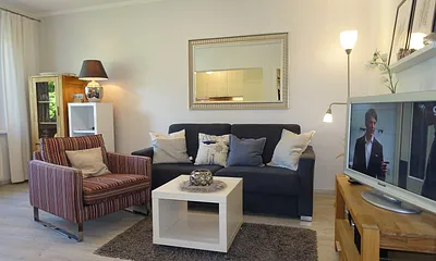 Wohnbereich mit Fernseher