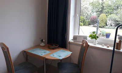 Essecke mit Blick ins Grüne