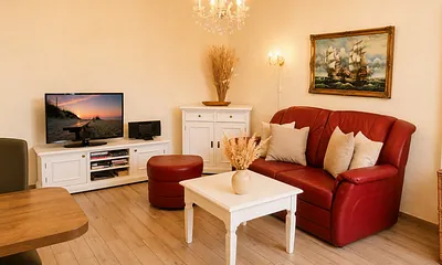 Wohnzimmer mit Flachbild-TV