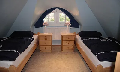 Schlafzimmer mit 2 Einzelbetten