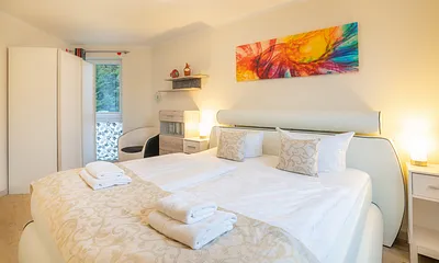 1. Schlafzimmer mit Doppelbett