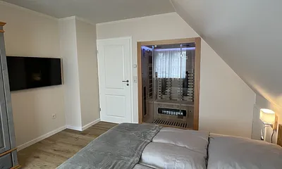 Schlafzimmer mit Infrarotkabine 