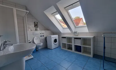 Tageslichtbad mit Dusche, WM