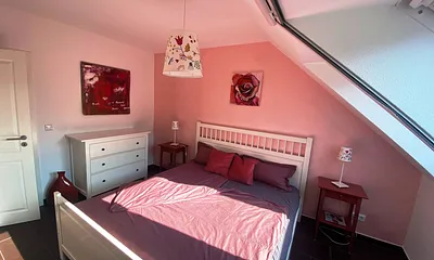 Schlafzimmer mit Doppelbett