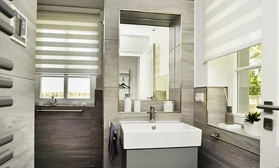 Bad mit Dusche und Sauna im EG