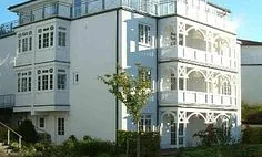 Blick auf das Haus und die Wohnung Bernstein ganz oben