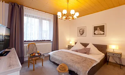1. Schlafzimmer mit Doppelbett