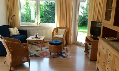 lichtdurchflutetes Wohnzimmer 