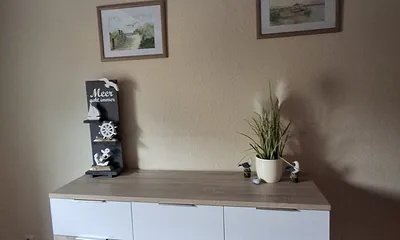 Schlafzimmer mit Kommode 