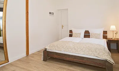 2. Schlafzimmer mit Doppelbett