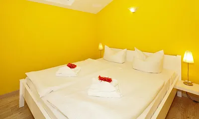 1. Schlafzimmer mit Doppelbett