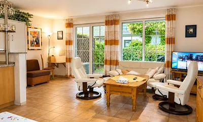 Ostsee-Fewo-Zingst / strandnah und zentral, 2-Zimmer-Ferienwohnung (~500 m zur Ostsee)