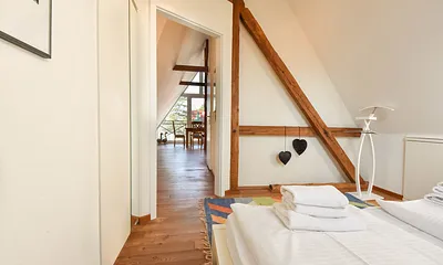 Schlafzimmer 1 mit Doppelbett