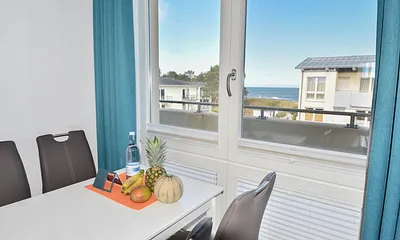 separater Essbereich mit Ostseeblick