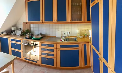 Küche mit kleinem Essplatz