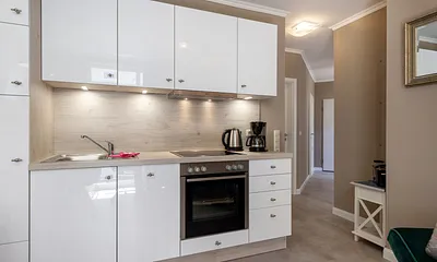 Blick vom Wohnzimmer in den Flur.