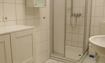 geräumiges Badezimmer